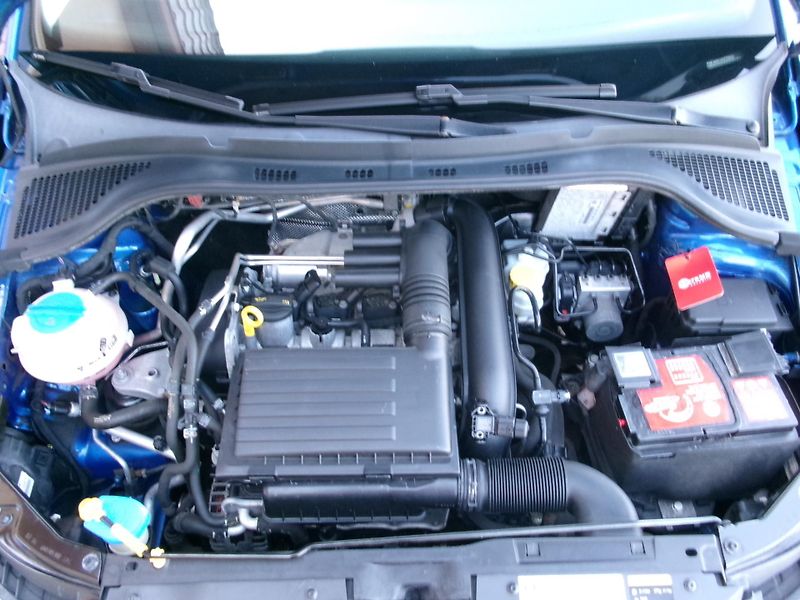 Škoda Fabia 1,2 TSI AUTOKLIMA TAŽ NAVI - fotka 28 z 29