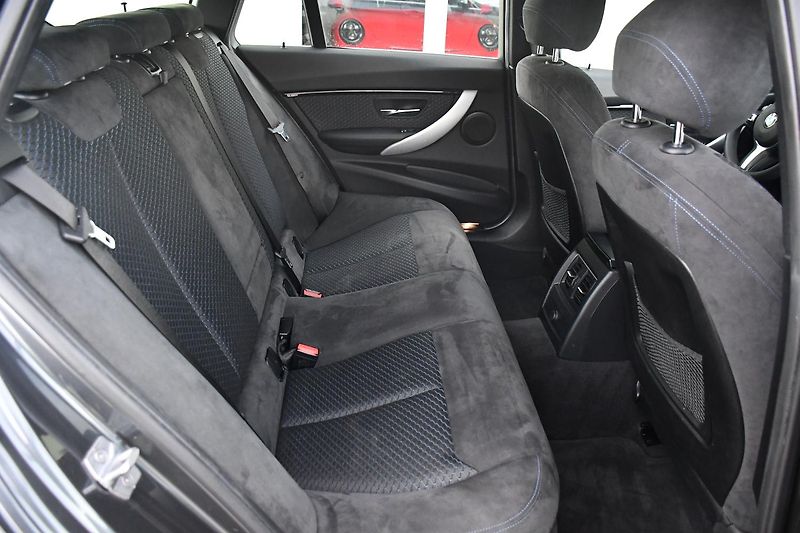BMW Řada 3 330d xDrive MPaket SERV.KNÍŽKA - fotka 16 z 50