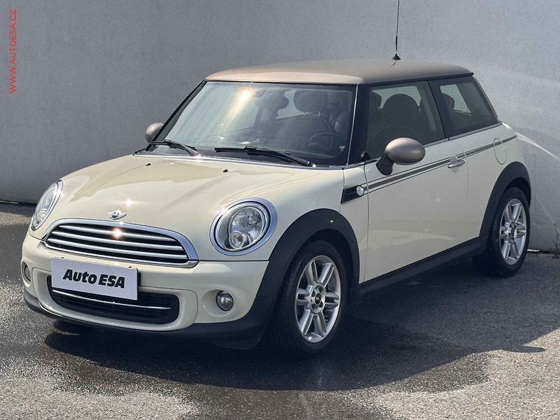 Mini Cooper (2013) 1.6i, AT, kůže - fotka 3 z 14