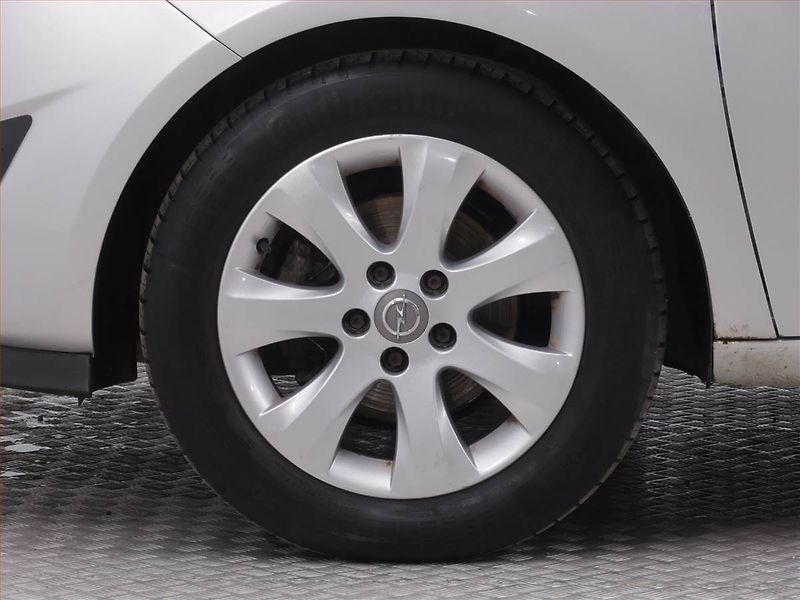 Opel Meriva (2012) 1.4 Turbo, nová STK - fotka 14 z 17