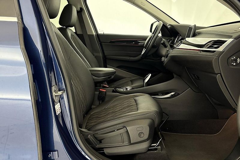 BMW X1 xDrive20d - fotka 12 z 24