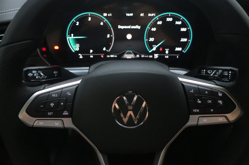 Volkswagen Touareg (2026) NEW Final Edition R Line 210kW - fotka 16 z 50