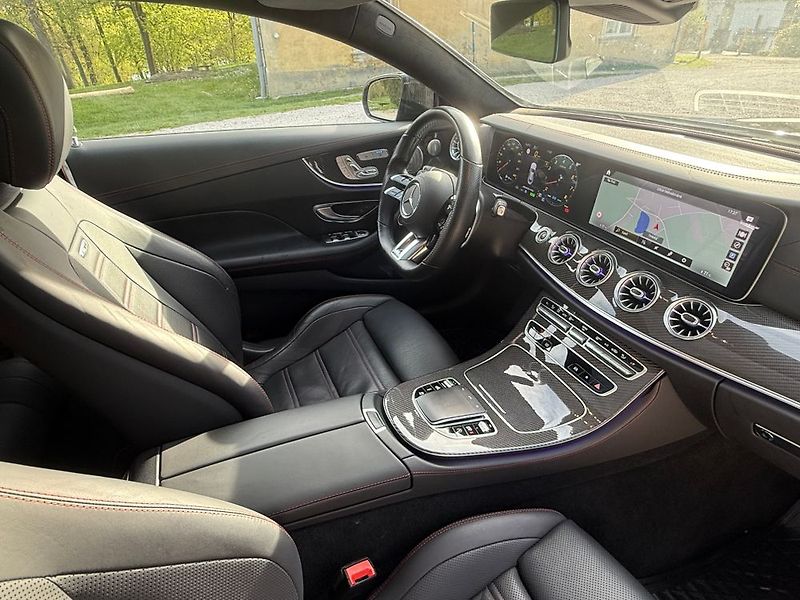 Mercedes-Benz Třídy E (2022) - fotka 85 z 91