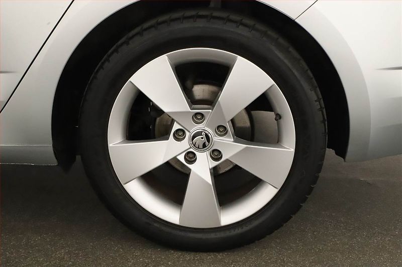 Škoda Octavia (2017) 1.0 TSI, Xenony, Tempomat - fotka 11 z 13