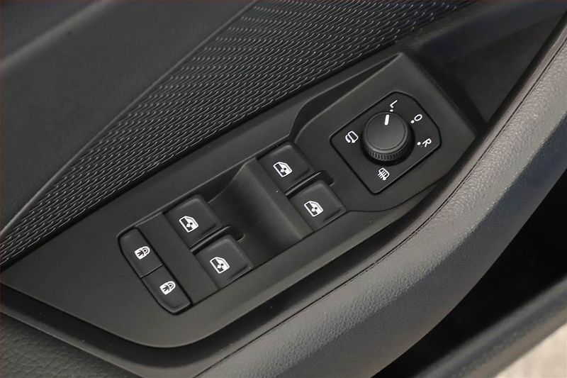 Škoda Octavia (2025) 1.5 TSI, SPORTLINE, DPH - fotka 10 z 16