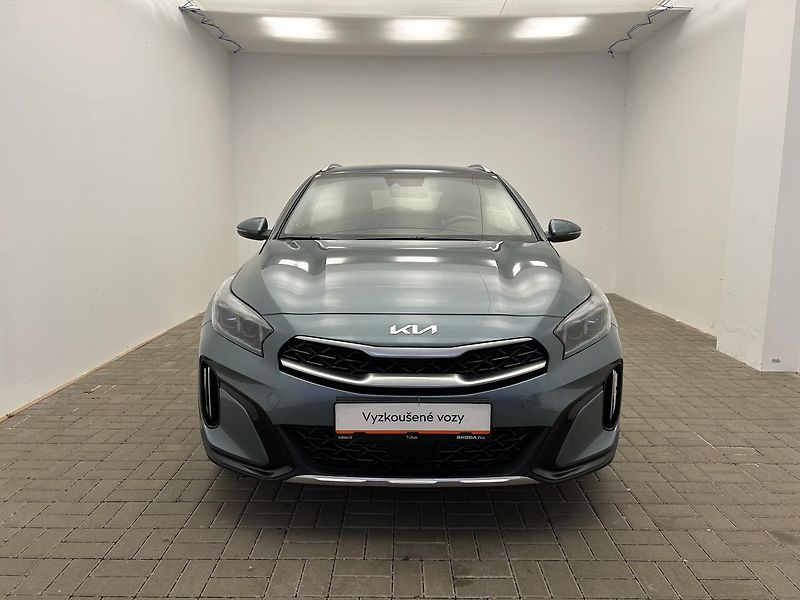 Kia XCeed 1.5 T-GDi TOP (2021) - fotka 4 z 23