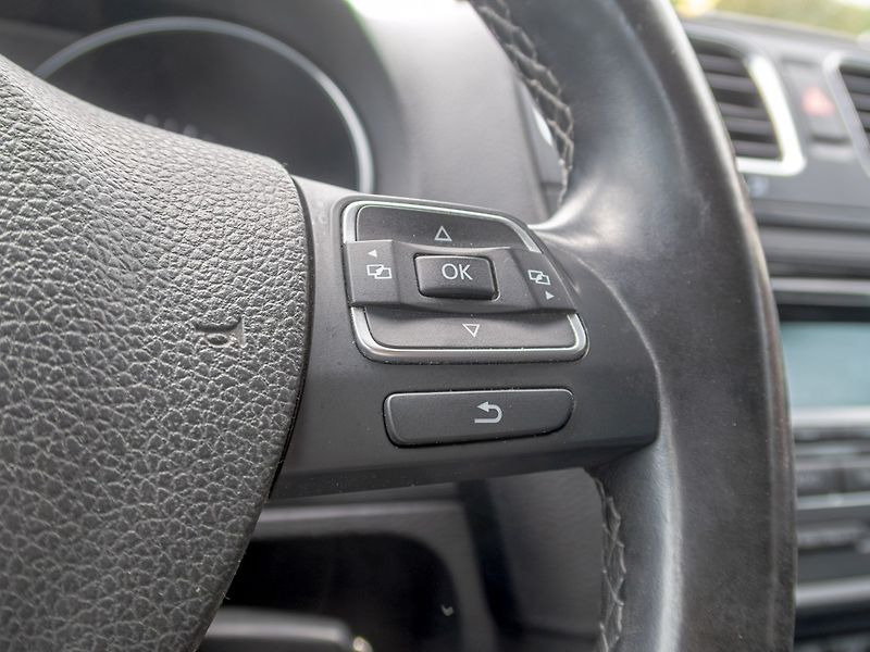 Volkswagen Golf (2012) 2.0TDI 103KW - 2x KOLA - fotka 17 z 49