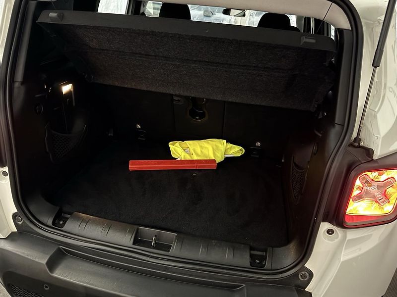 Jeep Renegade (2020) 1.3i,T4,180CV,REZERVOVÁNO - fotka 15 z 28