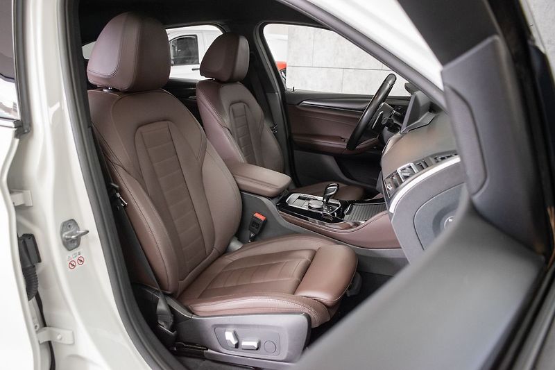 BMW X4 xDrive30d ///MSPORT*ZÁRUKA*ČR - fotka 12 z 53