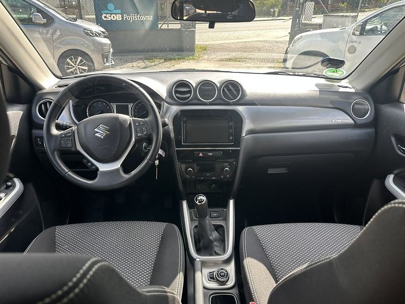 Suzuki Vitara 1.6i 88kW AllGrip 4x4 serviska - fotka 10 z 27