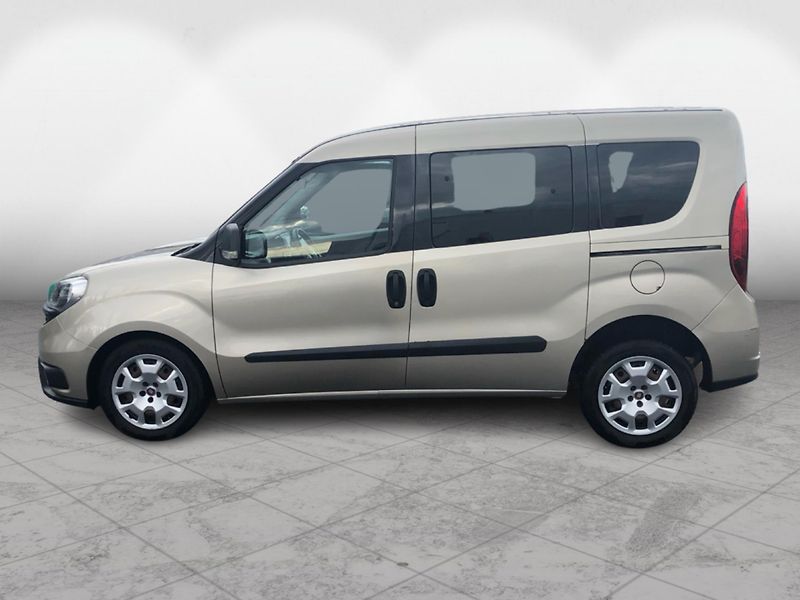 Fiat Dobló 1.4 i - fotka 3 z 28