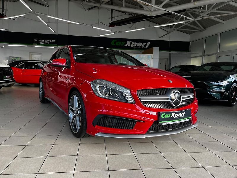 Mercedes-Benz Třídy A 45 AMG 4Matic - fotka 2 z 29