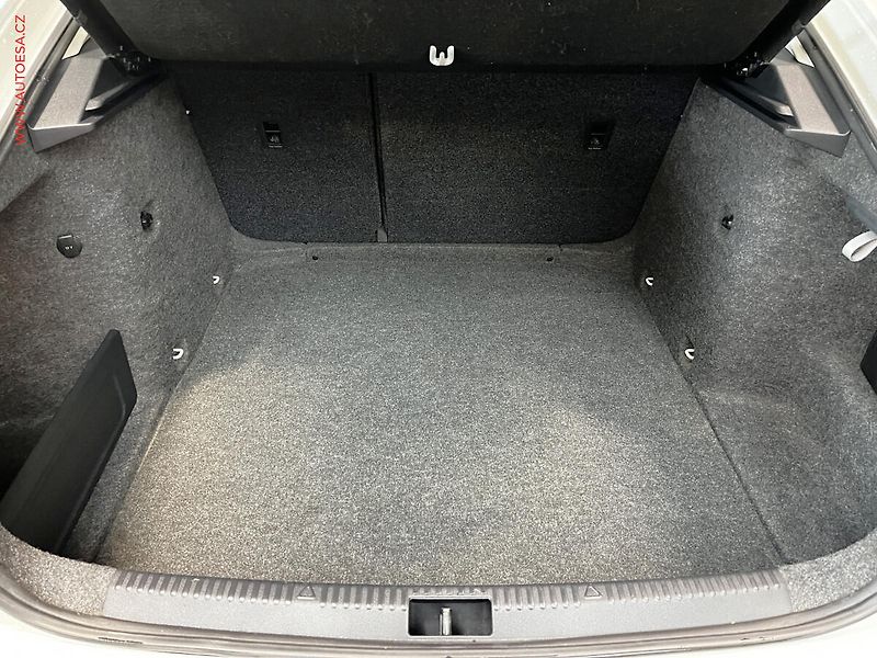 Škoda Octavia (2015) 1.6 TDI, ČR, servis.kniha, AC - fotka 7 z 13