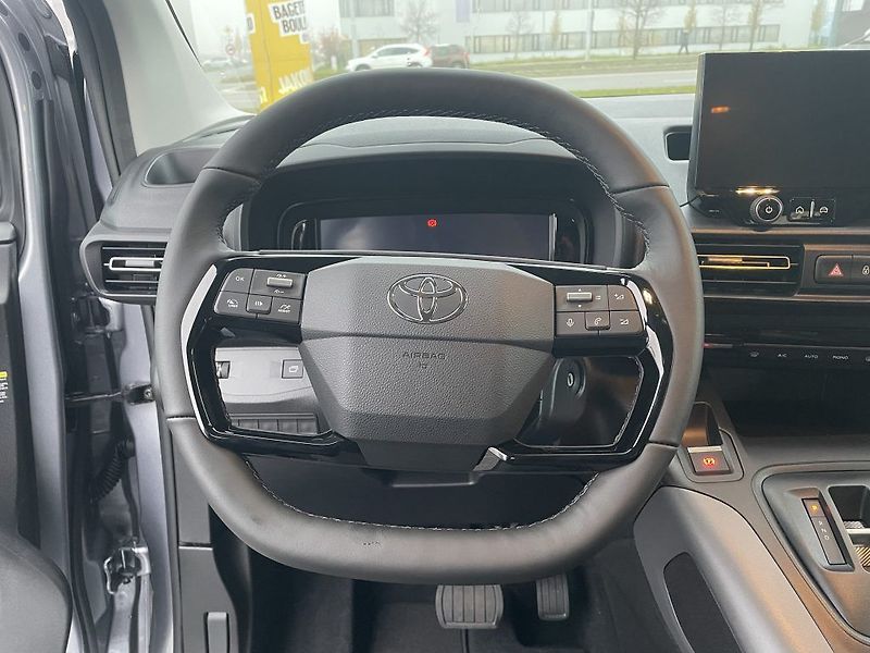 Toyota ProAce City EV 136k Family 7S ODBĚR 4/2026 - fotka 16 z 29