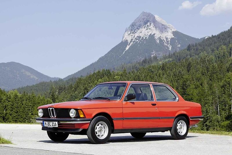BMW E36 - karosářské varianty kabrio, kupé a sedan