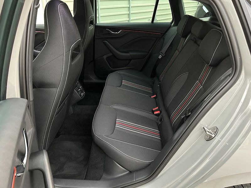 Škoda Scala 1.5 TSI Monte Carlo - fotka 22 z 28