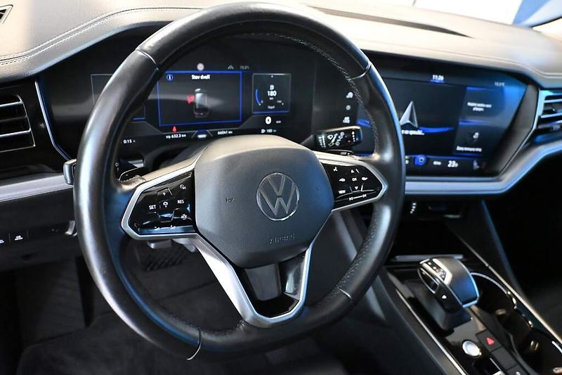 Volkswagen Touareg (2022) 3.0 4Motion LED ACC Vzduch Taž - fotka 13 z 34