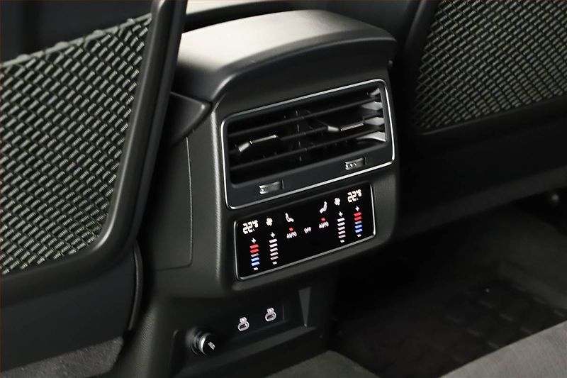 Audi Q7 (2022) 55 TFSI - fotka 9 z 20