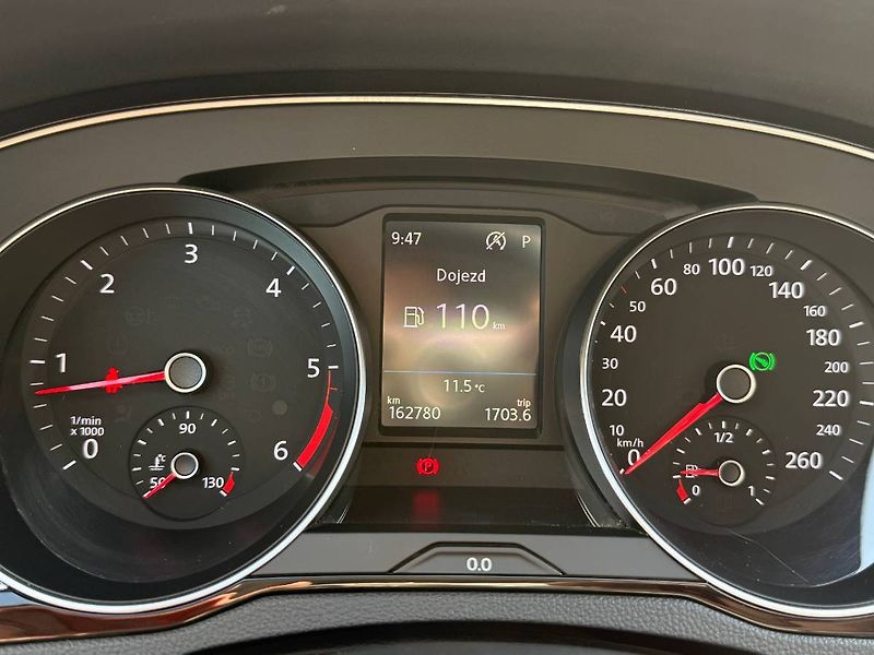 Volkswagen Passat (2017) 2.0 TDI BMT 140kW DSG Highline - fotka 5 z 32