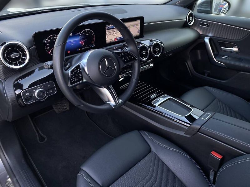 Mercedes-Benz Třídy A (2025) 200 - fotka 9 z 26