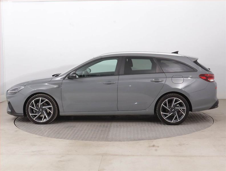 Hyundai i30 (2023) N-Line 1.5 T-GDI MHEV - fotka 3 z 17