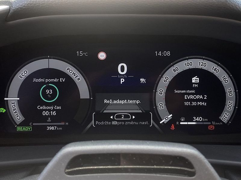 Toyota C-HR 2.0HEV, ČR, GR Sport, 4x4 - fotka 11 z 16