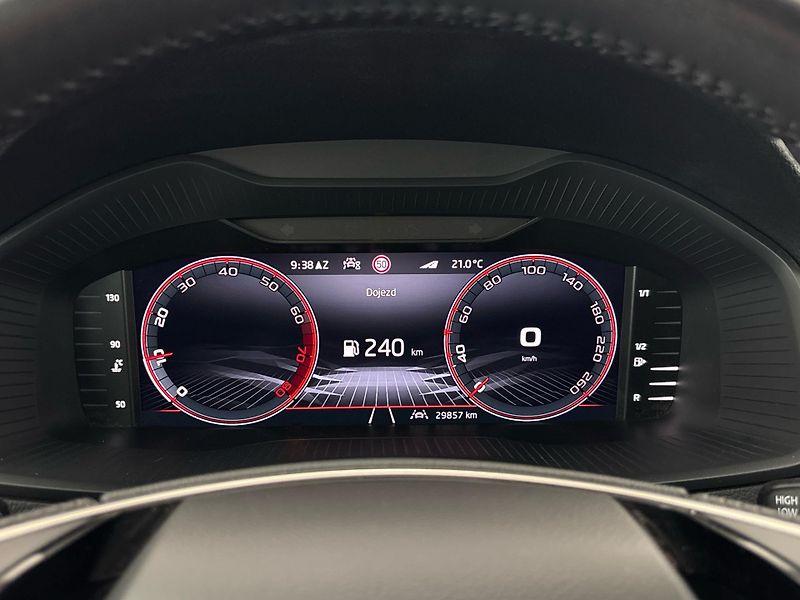 Škoda Karoq Sportline - fotka 11 z 30