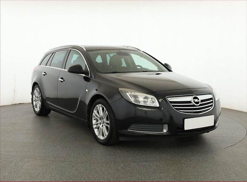 Opel Insignia (2010) 2.0 CDTI, nová STK, Tažné - fotografie inzerátu