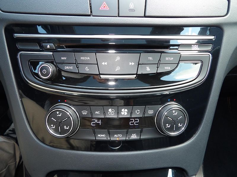 Peugeot 508 (2015) SW RXH 2,0 HDi 180 EAT6 - fotka 38 z 47