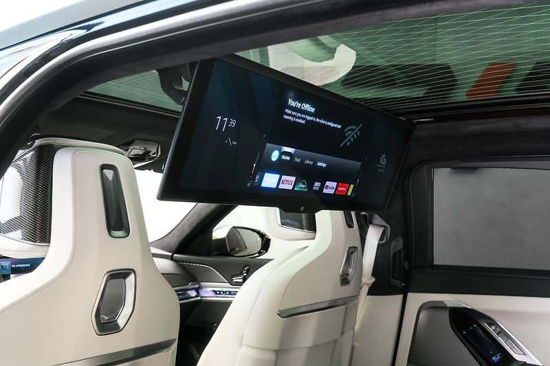 BMW Ostatní 60 M-Sport Individual Theatre - fotka 19 z 29