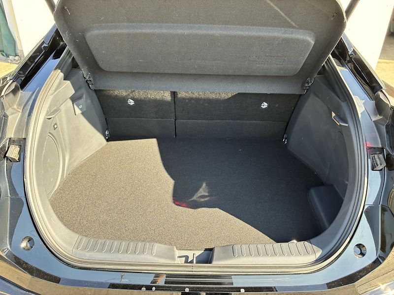 Toyota C-HR 2.0 PHEV e-CVT GR-Sport Dynami - fotka 12 z 24