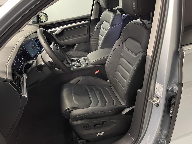 Volkswagen Touareg (2025) 3.0 TDI - Vzduch/Tažné/Matrix - fotka 30 z 30