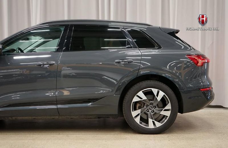 Audi Q8 e-tron 50 Q SoH 94% Kam Pano Tažné - fotka 7 z 25
