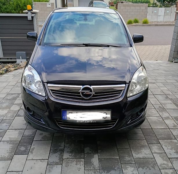 Opel Zafira (2012) 2012, NAFTA 92kw, 7míst, MPV - fotka 2 z 7