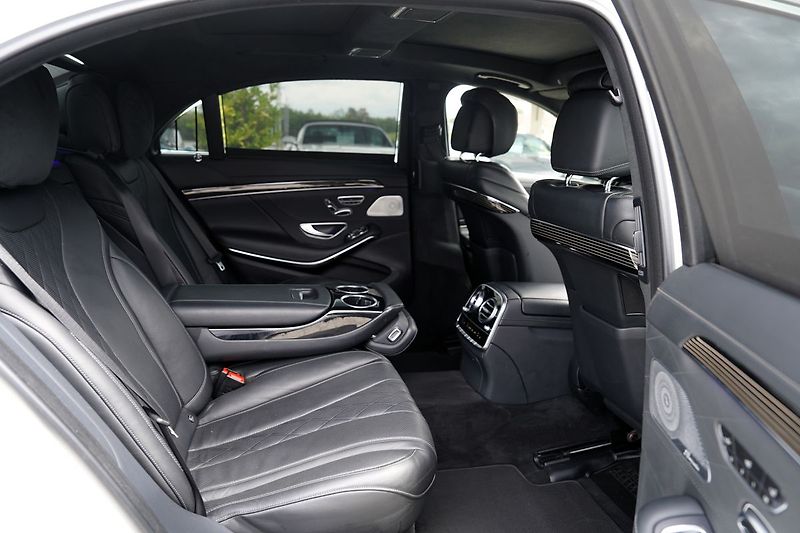 Mercedes-Benz Třídy S S 400d Long/4M/AMG/Burmester - fotka 33 z 50