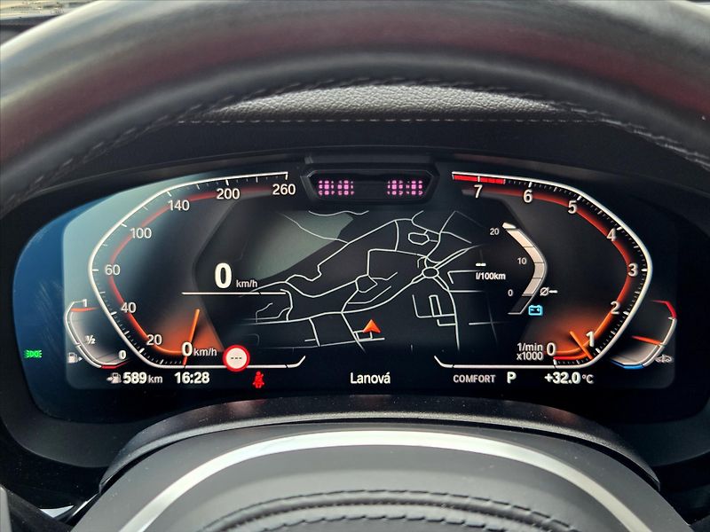 BMW Řada 5 3,0 540i xDrive Luxury Laser H - fotka 17 z 26