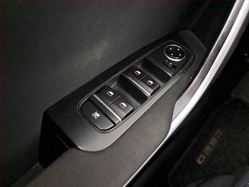 Kia Ceed (2019) 1.4 CVVT, Serv.kniha, Tempomat - fotka 15 z 16