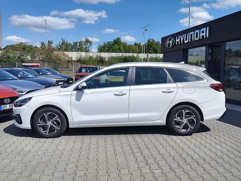 Hyundai i30 1.0 T-GDI/88kW Smart Navi DCT - fotka 8 z 33