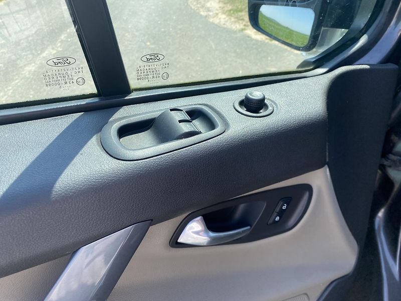 Ford Tourneo Custom (2015) Business Edition - fotka 27 z 30