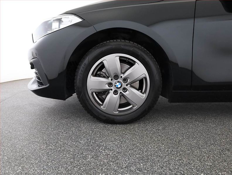 BMW Řada 1 (2020) Advantage 118i, Automat - fotka 17 z 17