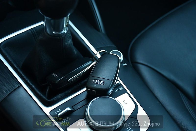 Audi A3 1.6TDi 2xKOLA  - fotka 33 z 40