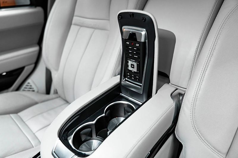 Land Rover Range Rover SV Autobiography Long - fotka 33 z 39