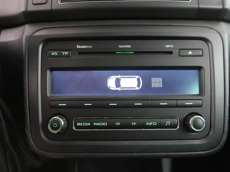 Škoda Fabia (2012) 1.2 TSI, Tempomat - fotka 16 z 18