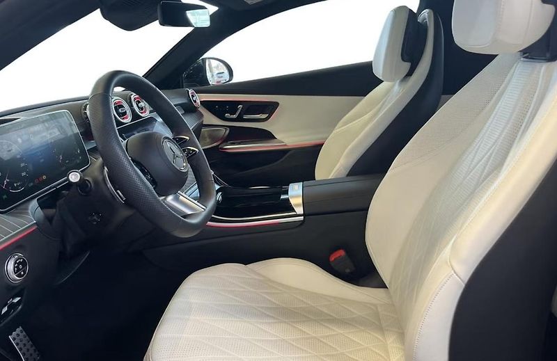 Mercedes-Benz CLE 300 4M AMG 360k Panorama Tažné - fotka 17 z 21