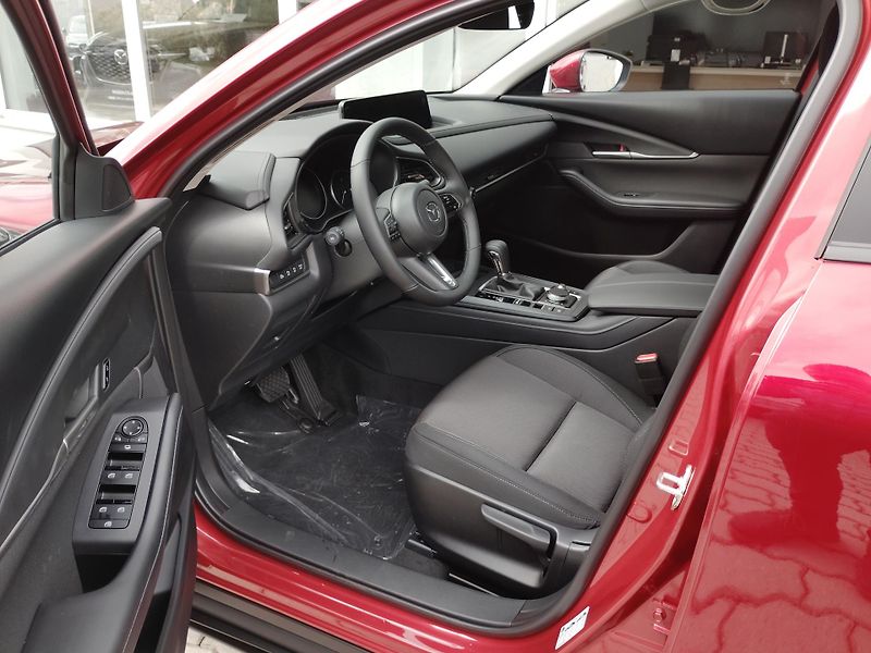 Mazda CX-30 (2026) 2.5L 140ps 6AT FWD Centre-Line - fotka 6 z 25