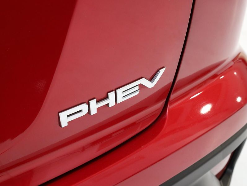 Mitsubishi Eclipse Cross (2022) 2.4i PHEV,4x4, nové ČR 1.maj. - fotka 12 z 30