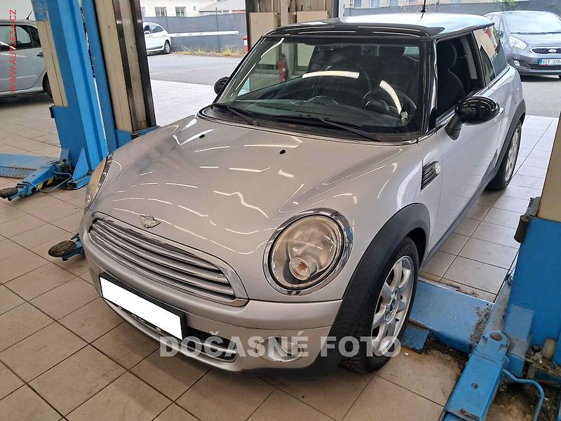 Mini Cooper (2008) 1.6D, AT, AC, temp - fotka 1 z 3
