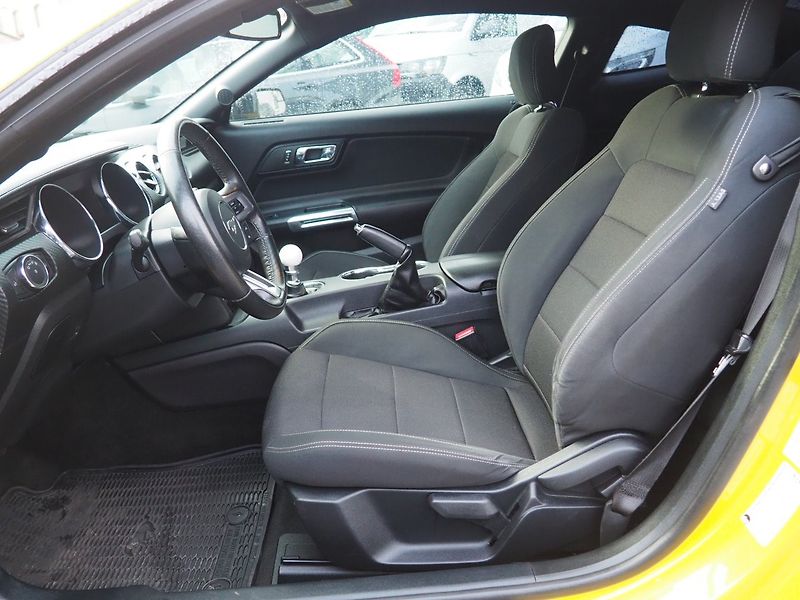 Ford Mustang (2015) 3.7i, 224kW, Manuál - fotka 10 z 27