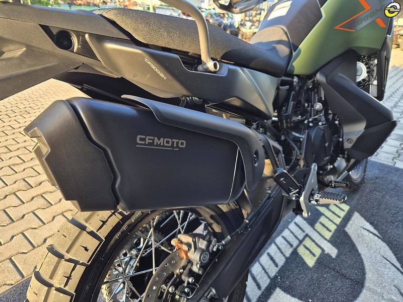CFMOTO (2026) 1000 MT-X ADVENTURE - fotka 17 z 43