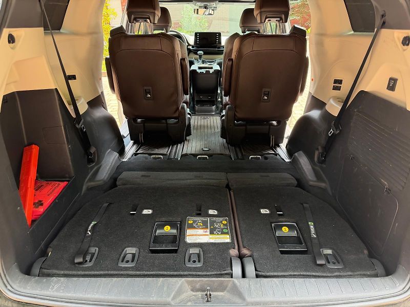 Toyota Sienna (2021) Platinum AWD - fotka 8 z 15